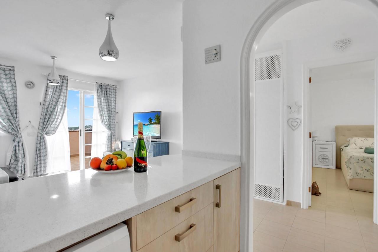 Top Floor, Sea View, Huge Terrace, Heated Pool, Garage Лос Кристианос Экстерьер фото