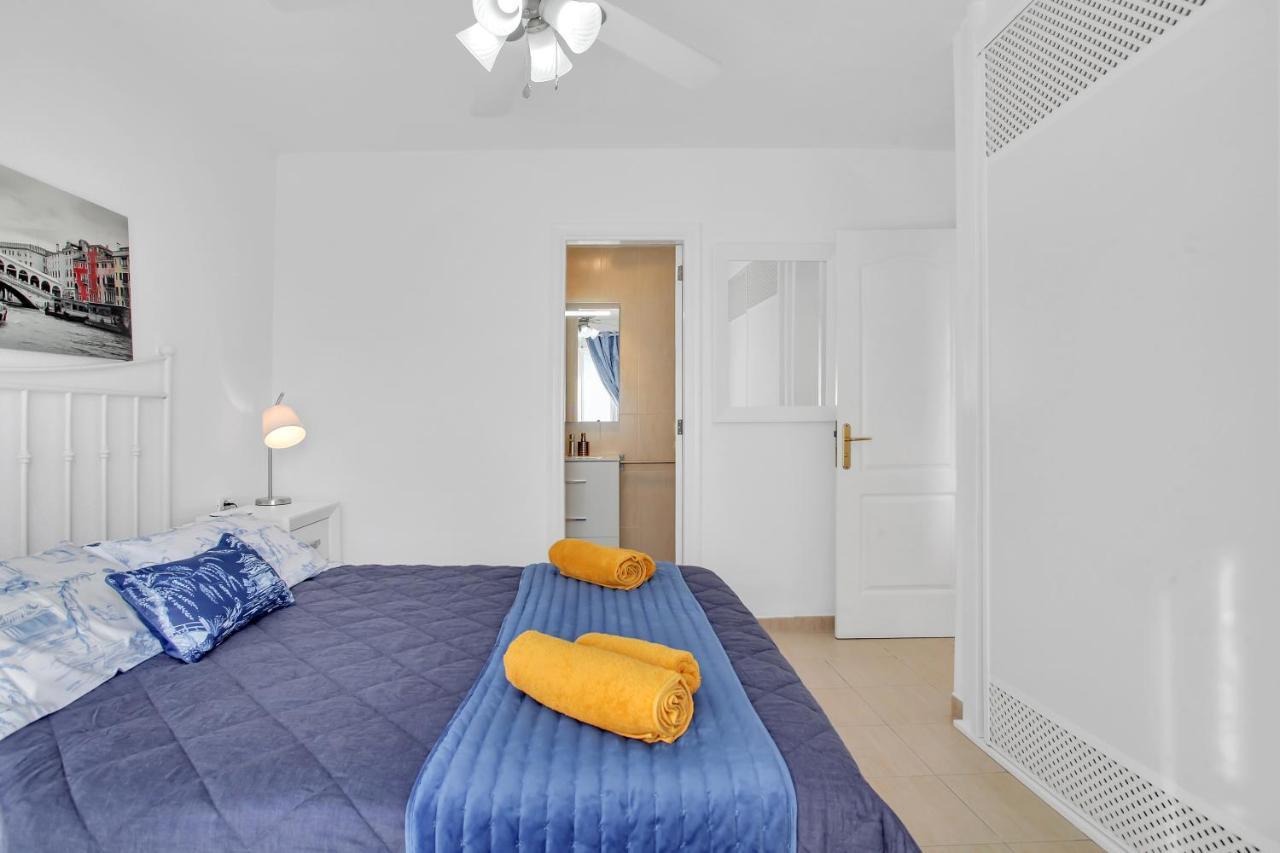 Top Floor, Sea View, Huge Terrace, Heated Pool, Garage Лос Кристианос Экстерьер фото