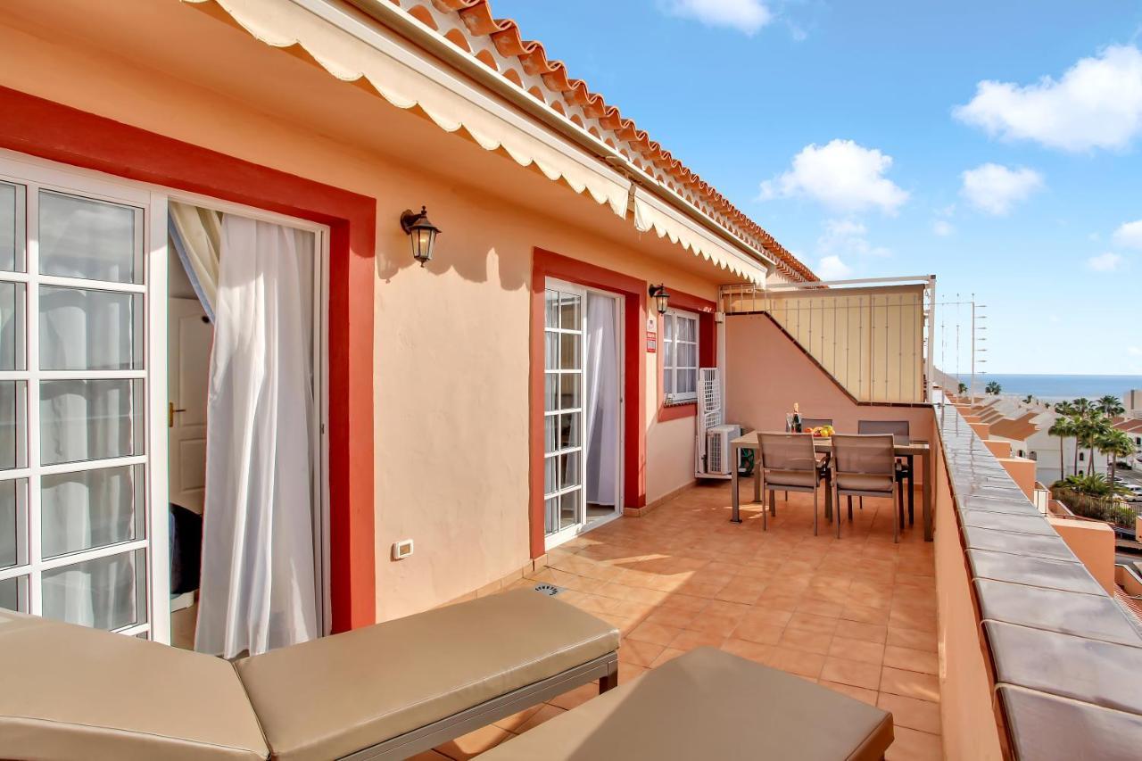 Top Floor, Sea View, Huge Terrace, Heated Pool, Garage Лос Кристианос Экстерьер фото